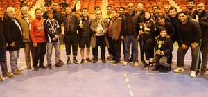 İhsaniye'de voleybol turnuvası yapıldı