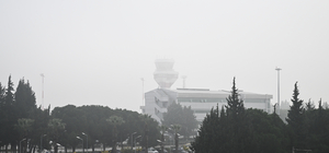 İzmir'de uçak seferlerine sis engeli