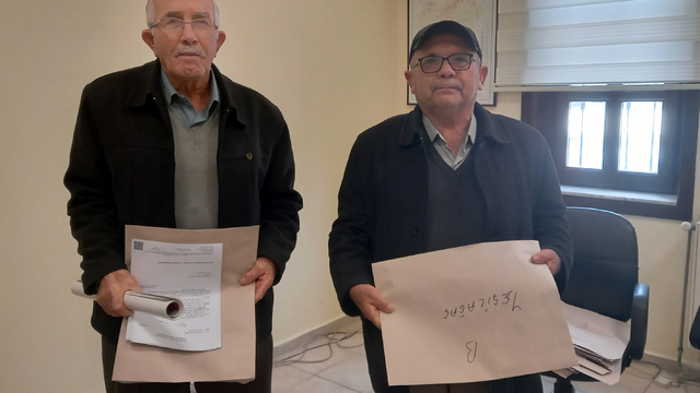 Beypazarı'nda seçmen listeleri mahalle muhtarlarına teslim ediliyor
