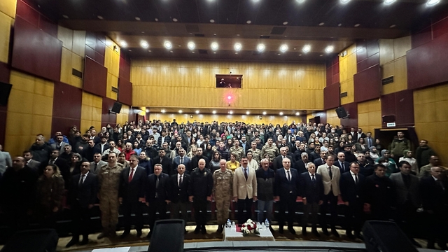 İki fay hattının kesiştiği Tunceli'de 'deprem dirençliği' paneli