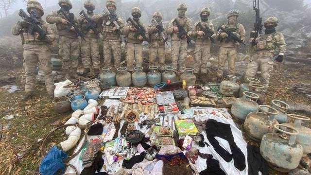 Bingöl'de PKK'lı teröristlerin kullandığı 8 katlı mağara tespit edildi