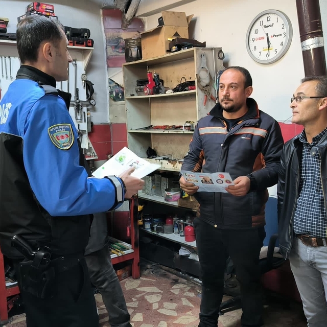 Yozgat'ta vatandaşlar dolandırıcılara karşı uyarılıyor