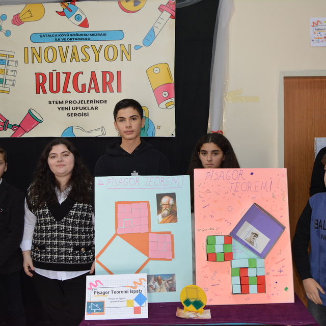 Şemdinli'de öğrencilerin hazırladığı projeler sergilendi