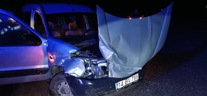 Mudurnu'da bariyere çarpan hafif ticari aracın sürücüsü yaralandı