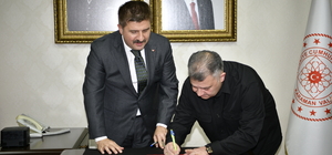 Karaman'da yaptırılacak sağlık kompleksi için protokol imzalandı