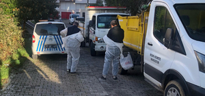 Yalova'da kötü kokular yayılan evden 2 ton çöp çıkarıldı