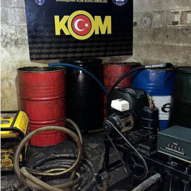 Şanlıurfa'da 2 bin 714 litre kaçak akaryakıt ele geçirildi