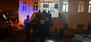 Ehliyet sınavına kopya düzeneği ile giren adayı jandarma yakaladı