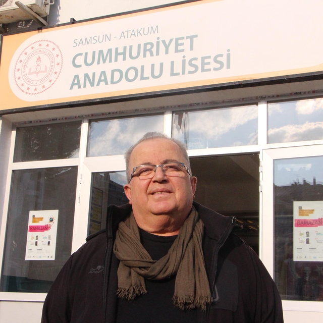 İlk atandığı okuldan 44 yıl sonra emekli oldu