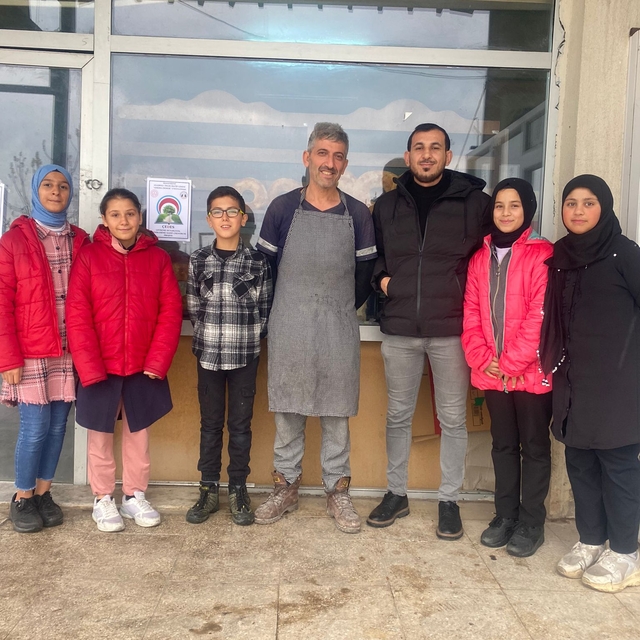 Batman'da öğrencilerden "askıda ekmek" kampanyasına destek