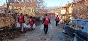 Hüyük ilçesinde ihtiyaç sahibi çocuklara kıyafet yardımı yapıldı