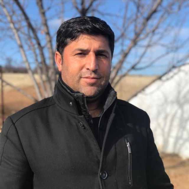 Yurt dışından dönen husumetlisini, evinin önünde bekleyip, öldürdü