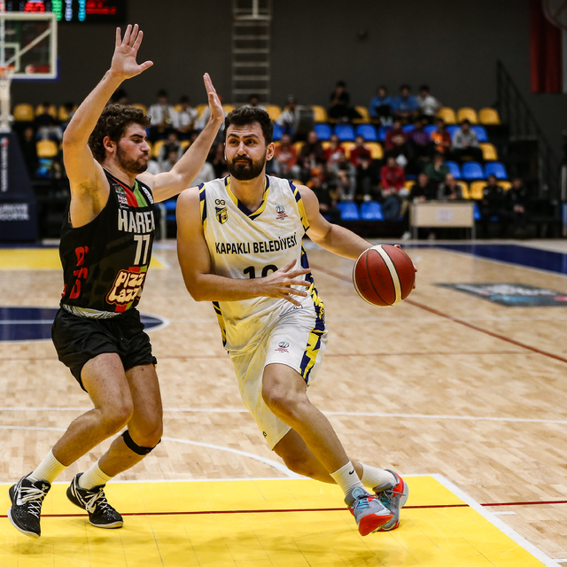 Kapaklıspor, sahasında Pizza Lazza Haremspor'a  77-74 mağlup oldu