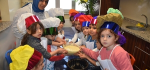 Gaziantep'te çocuklara yönelik kurabiye atölyesi ilgi görüyor