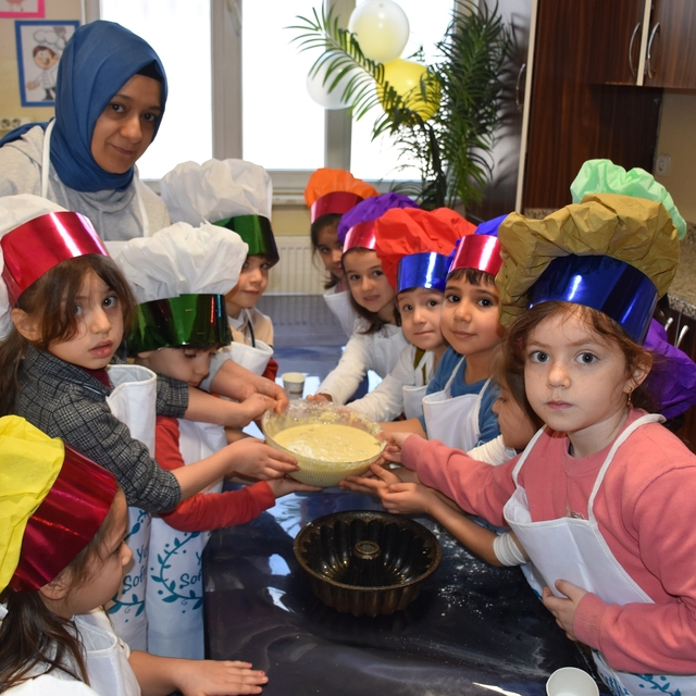 Gaziantep'te çocuklara yönelik kurabiye atölyesi ilgi görüyor