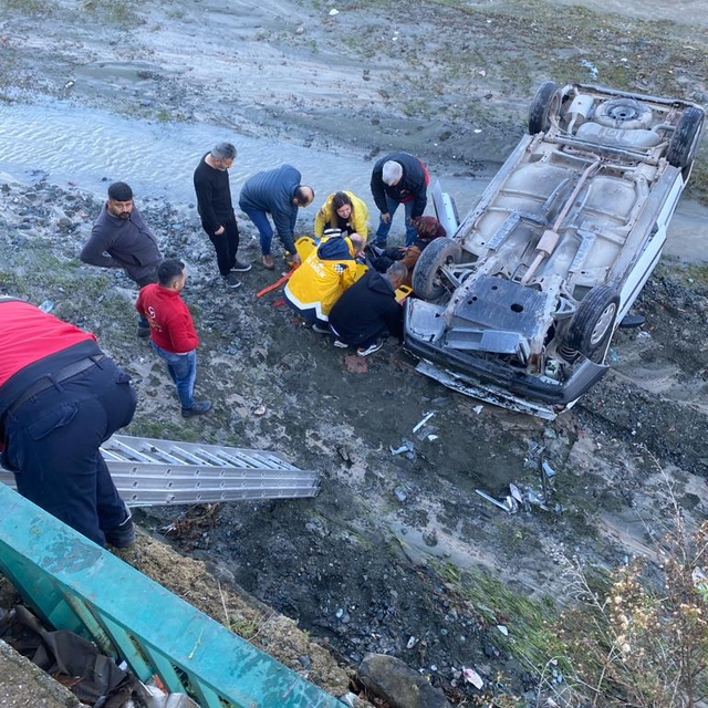Osmaniye dere yatağına düşen otomobildeki anne ile kızı yaralandı