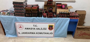 Amasya'da bir iş yerinde çok sayıda kaçak ürün ele geçirildi