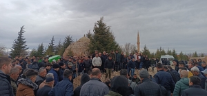 Niğde'de kazada ölen çift yan yana defnedildi