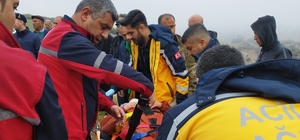 Adıyaman'da otomobiller kafa kafaya çarpıştı: 5 yaralı