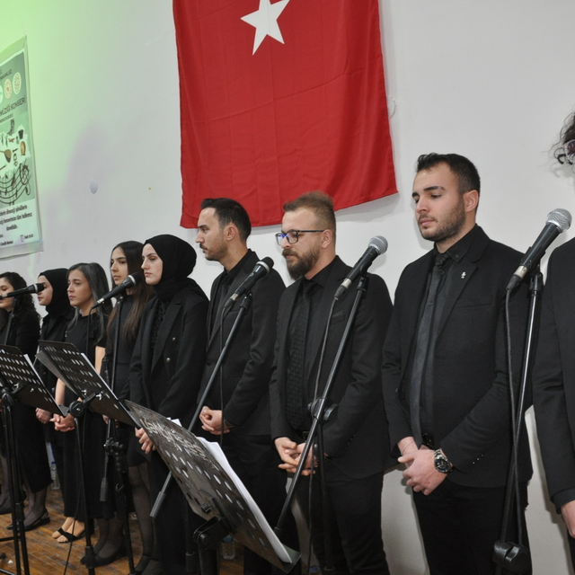Bulanık'ta öğretmenler konser verdi