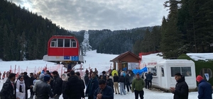 Yıldıztepe Kayak Merkezi'nde hafta sonu yoğunluğu yaşandı