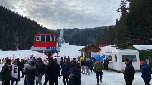 Yıldıztepe Kayak Merkezi'nde hafta sonu yoğunluğu yaşandı