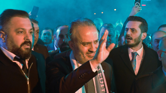 AK Parti Bursa Büyükşehir Belediye Başkan adayı Aktaş, kentte karşılandı: