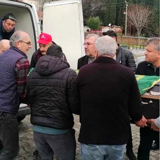 Manisa´da evinde öldürülen kadının katil zanlıları komşu çift çıktı