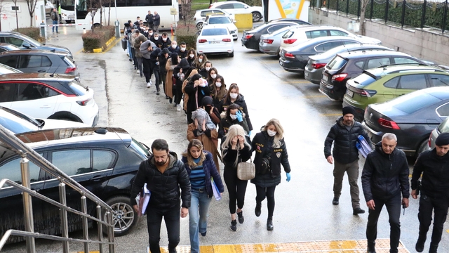 Eskişehir merkezli 'Barbie-ES' fuhuş operasyonunda 18 şüpheli adliyede