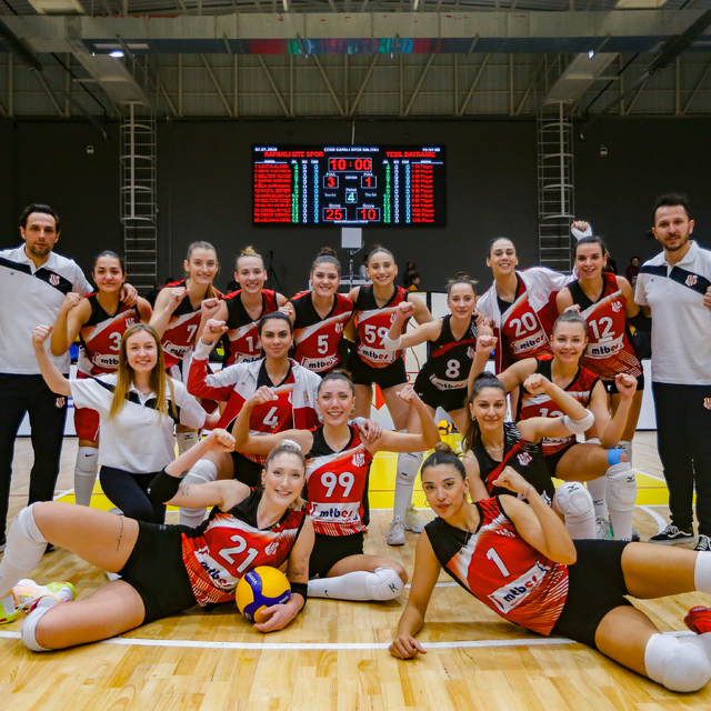 Kapaklı Sitespor, sahasında Yeşil Bayramiç Spor'u 3-1 mağlup etti