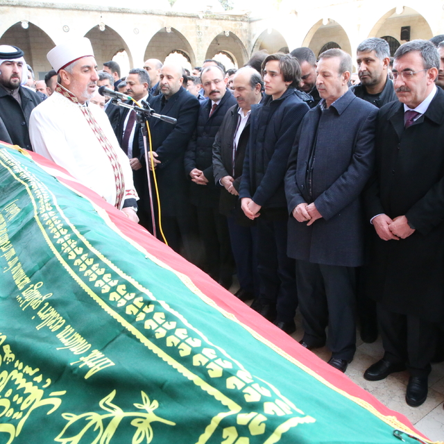 Eski AK Parti Şanlıurfa Milletvekili Halil Özcan, son yolculuğuna uğurlandı