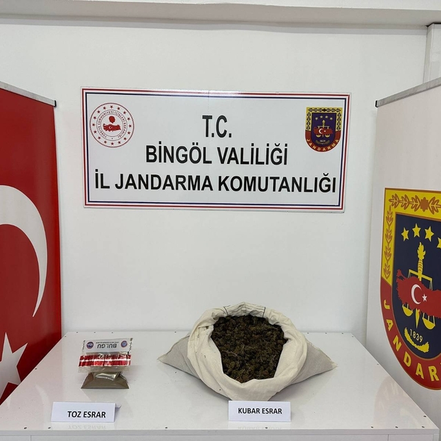 Bingöl'de 2 kilo 771 gram esrar ele geçirildi