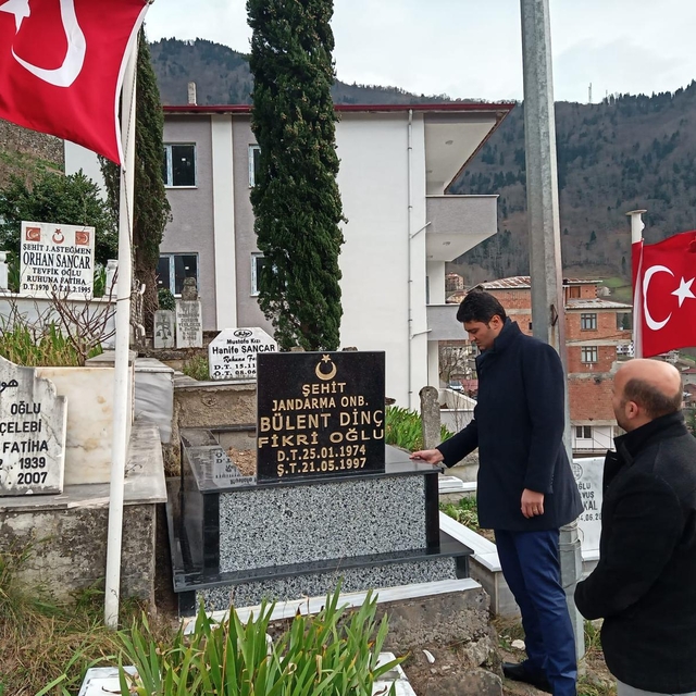 Çaykaralı şehit Bülent Dinç'in mezarı yeniden yaptırıldı