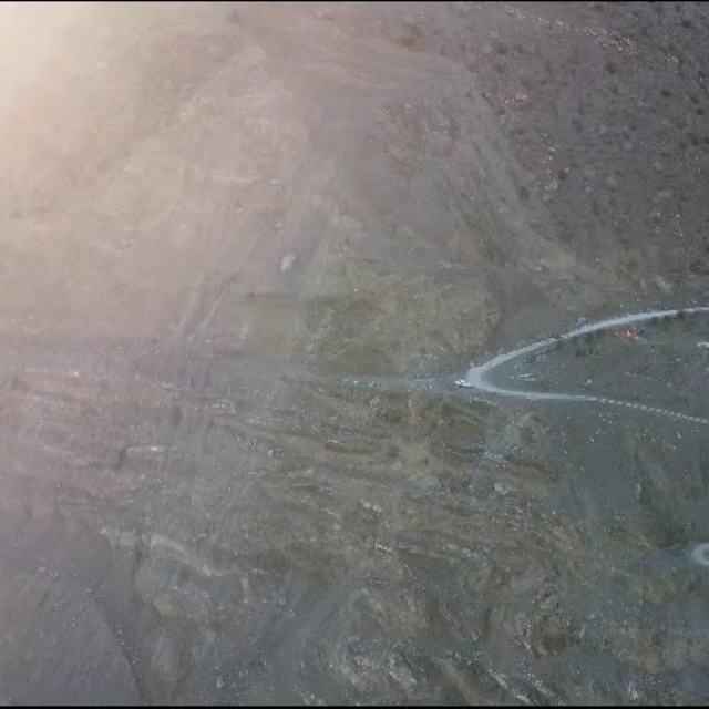 Köylülerin `heyelan korkulu geçici yol´ çilesi