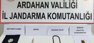 Uyuşturucuyu muska kılıfına saklamış