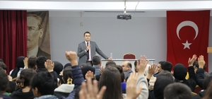 Hasankeyf Kaymakamı İmrak öğrencilerle bir araya geldi