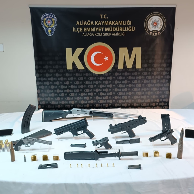 İzmir'de yasa dışı silah ticareti yaptığı öne sürülen şüpheli yakalandı