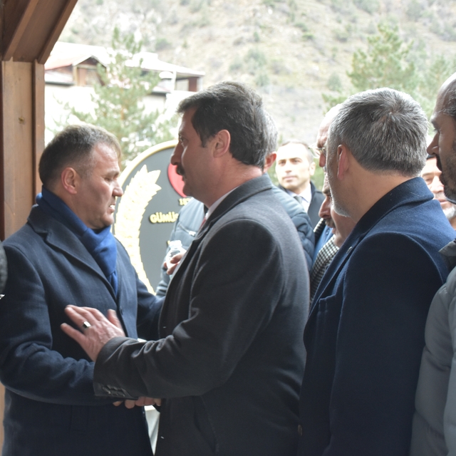 Gümüşhane Belediye Başkanı Çimen'in annesi son yolculuğuna uğurlandı