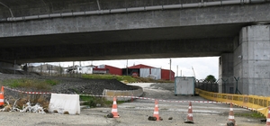 Lapseki'de sanayi sitesinin girişine ağır tonajlı araçlar için yeni yol açı...