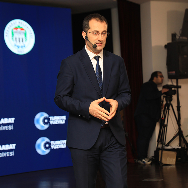 Akçaabat Belediye Başkanı Ekim, gazetecilerle bir araya geldi