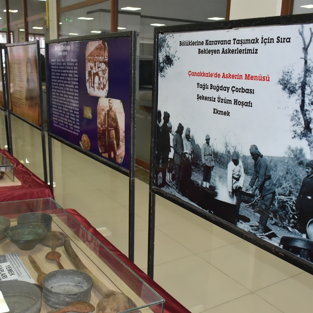 Boyabat'ta Çanakkale Savaşları Gezici Müzesi ziyarete açıldı