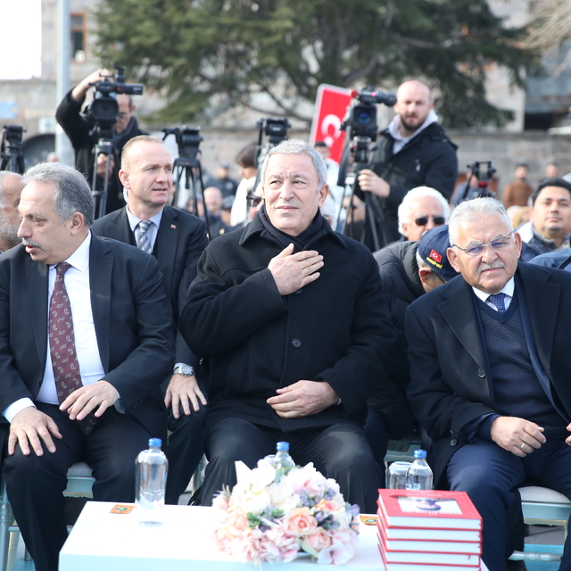 Kayseri'de "Çanakkale'den Cumhuriyet'e 100. Yıl Müzesi" açıldı