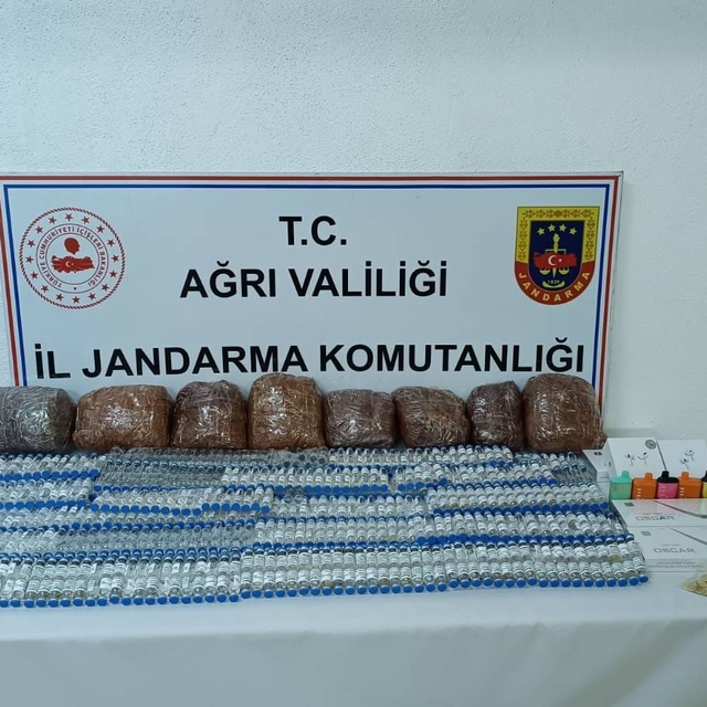 Ağrı'da gümrük kaçağı ürünler yakalandı