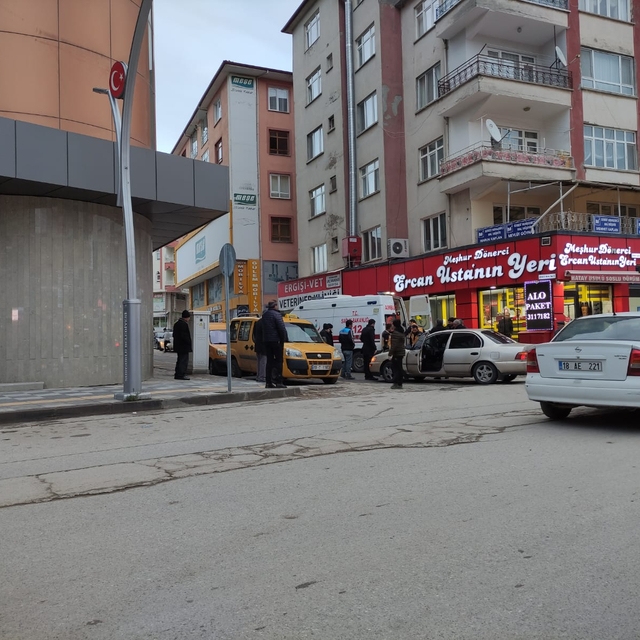 Çorum'da otomobilin çarptığı yaya yaralandı