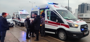 Diyarbakır'da minibüsün markete girmesi sonucu 5 öğrenci yaralandı