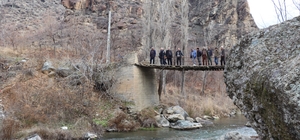 'Sırat Köprüsü'nden kurtulmak istiyorlar