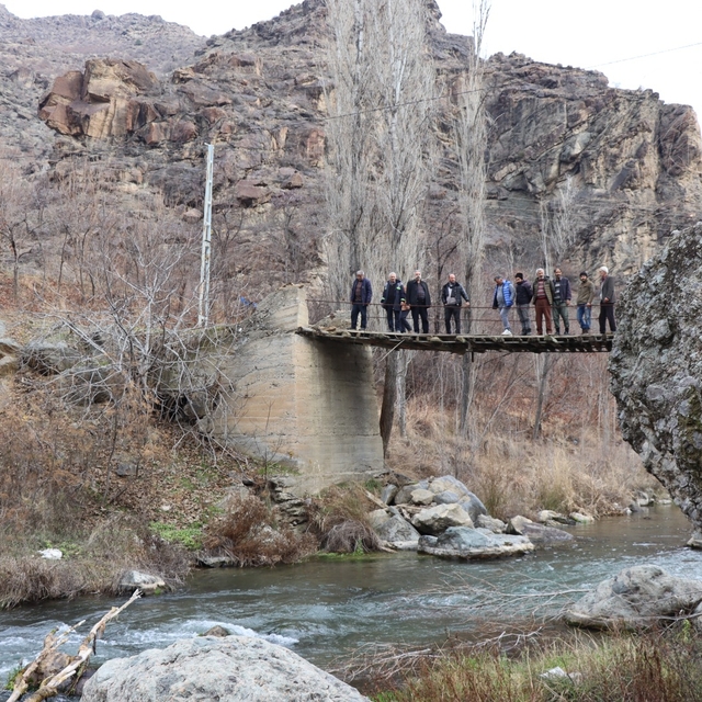 'Sırat Köprüsü'nden kurtulmak istiyorlar