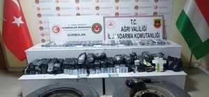Ağrı'da tırın lastiklerinde 123 bin 800 uyuşturucu hap ele geçirildi