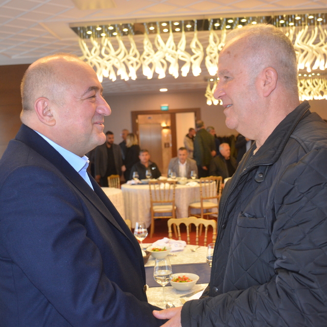 AK Parti Çanakkale Milletvekili Gider, Gelibolu'da STK temsilcileriyle bulu...