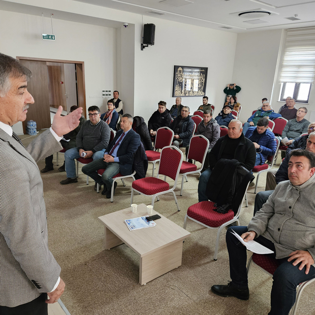 Eceabat'ta üreticilere kırsal kalkınma destekleri anlatıldı